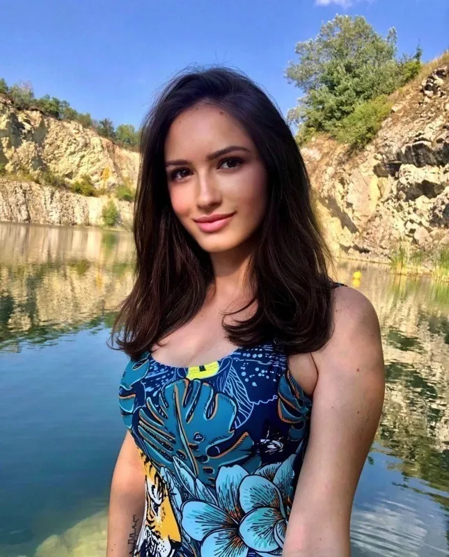 Laurie, 28 ans — rencontre lesbienne à Paris