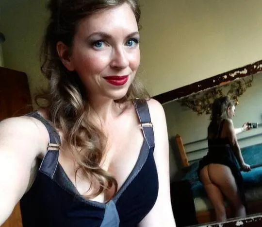 Iris, 22 ans — rencontre lesbienne à Cloyes-les-Trois-Rivières