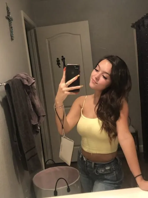 Hélène, 19 ans — rencontre lesbienne à Chambéry