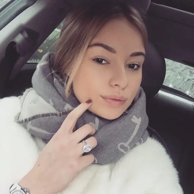 Ariane, 26 ans — rencontre lesbienne à Aubigny-Les Clouzeaux