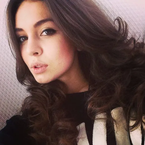 Rania, 22 ans — rencontre lesbienne à Courbevoie