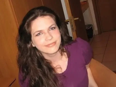 Mélina, 22 ans — rencontre lesbienne à Fréjus