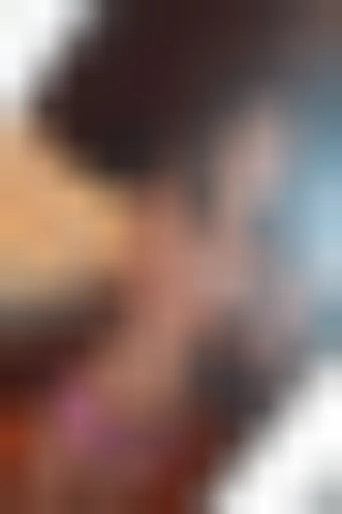 Mouna, 27 ans — rencontre lesbienne à Fréjus
