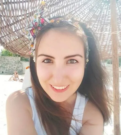Mina, 24 ans — rencontre lesbienne à Meyzieu