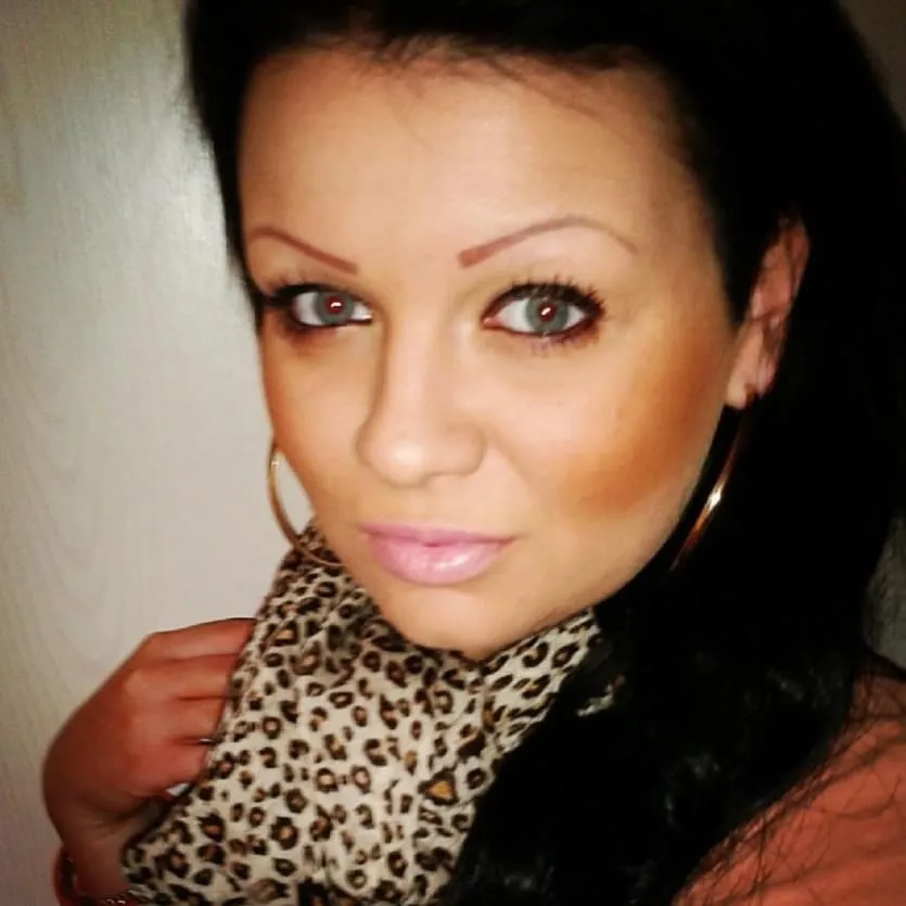 Enola, 28 ans — rencontre lesbienne à Saint-Maur-des-Fossés