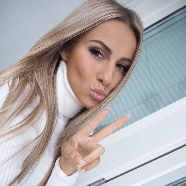 Mélissa, 22 ans — rencontre lesbienne à Châtellerault