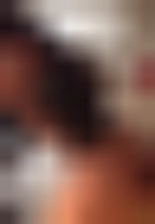 Kahina, 33 ans — rencontre lesbienne à Saint-Maur-des-Fossés