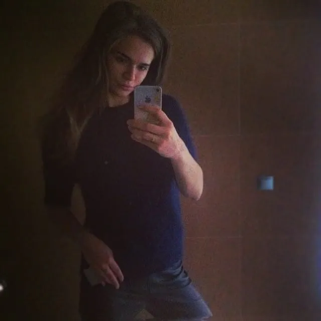 Dina, 36 ans — rencontre lesbienne à Paris