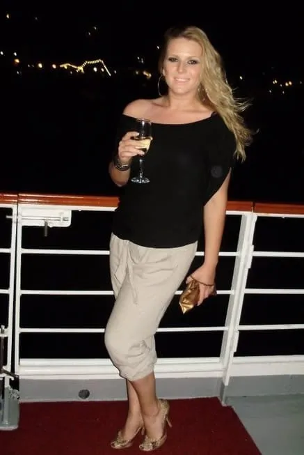 Nassima, 35 ans — rencontre lesbienne à Le Mans