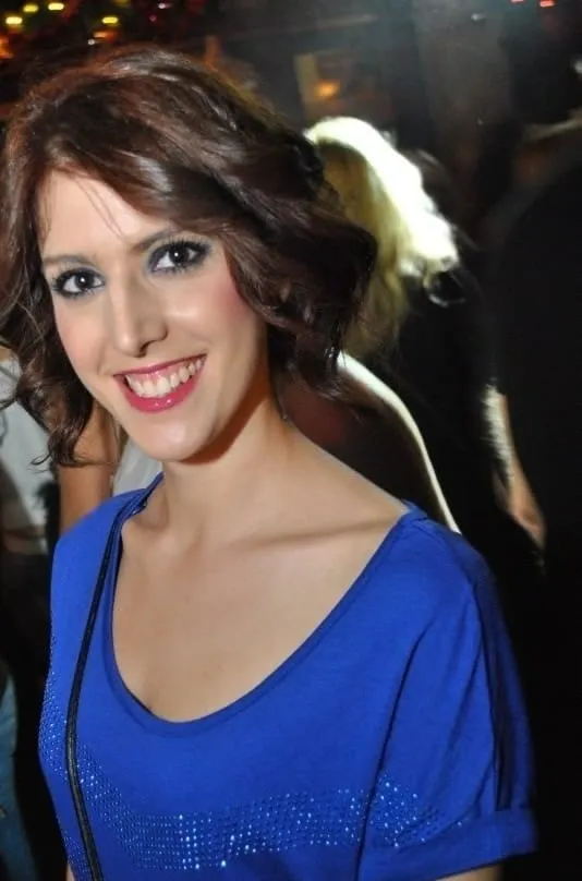 Alya, 23 ans — rencontre lesbienne à Rognac