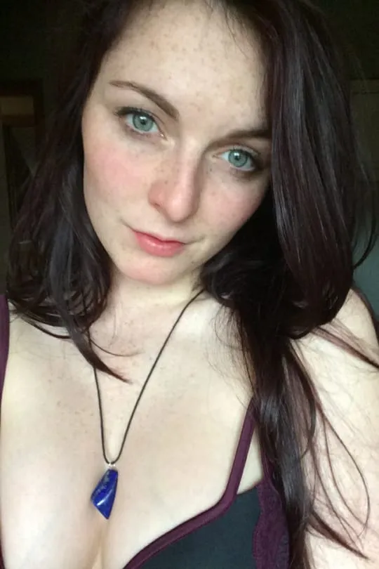 Ilona, 26 ans — rencontre lesbienne à Saint-Paul